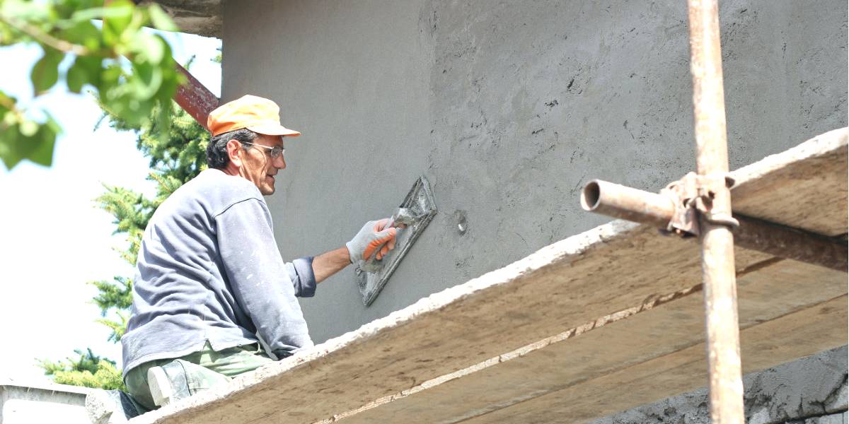 gevel bepleisteren met cement